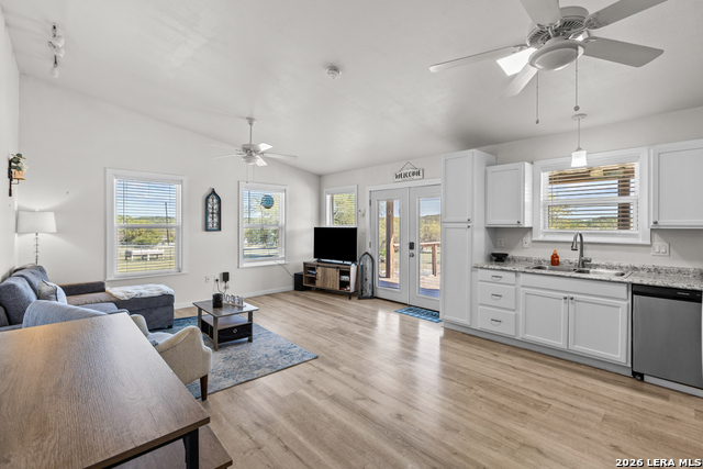 Image 34 of 47 For 130 Scenic View Dr