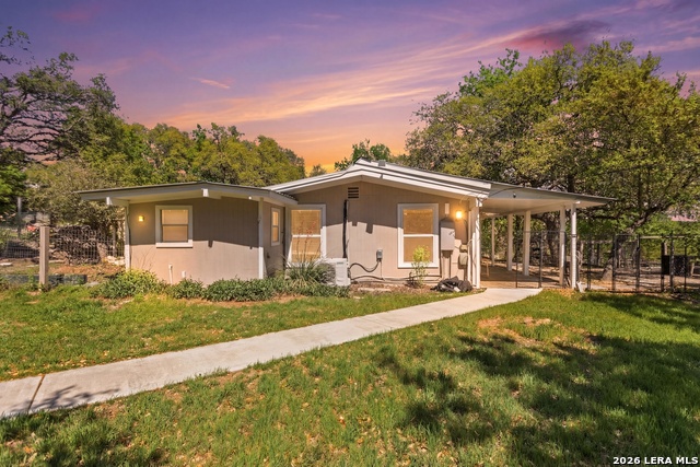 Image 4 of 47 For 130 Scenic View Dr