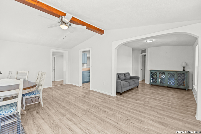 Image 7 of 47 For 130 Scenic View Dr