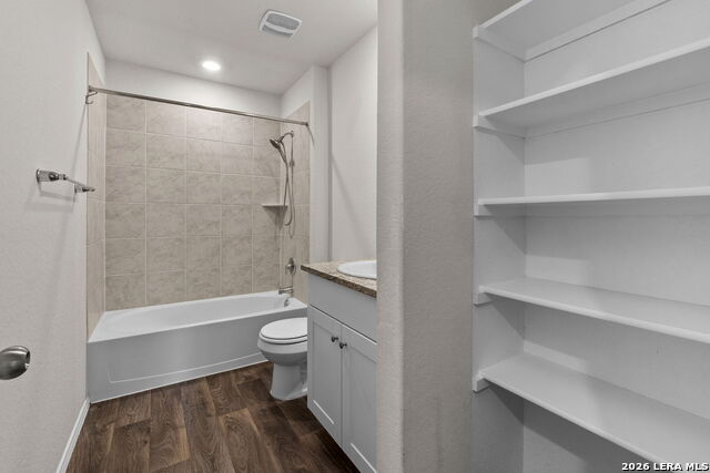 Image 17 of 28 For 4021 Lilac Path