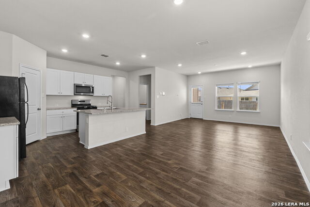 Image 3 of 28 For 4021 Lilac Path