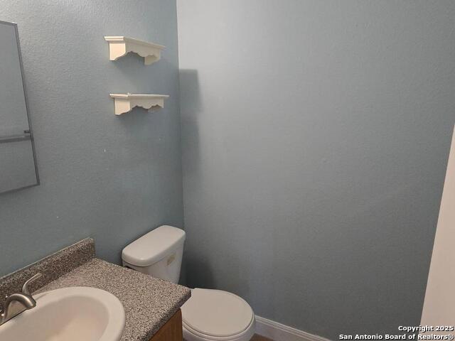 Listing photo id 15 for 9415 Silverfeather