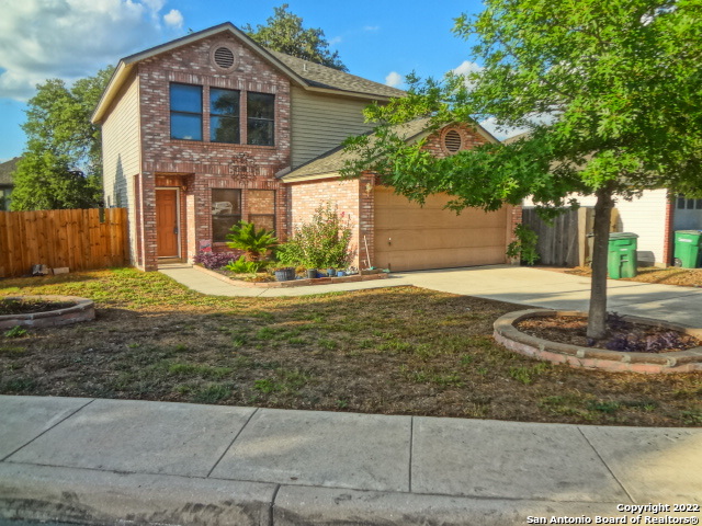Listing photo id 1 for 9415 Silverfeather