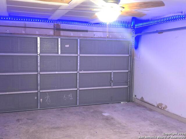 Listing photo id 46 for 9415 Silverfeather