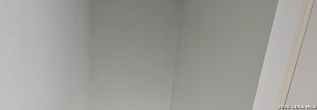 Listing photo id 48 for 9415 Silverfeather