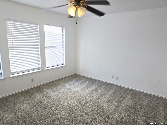 Listing photo id 59 for 9415 Silverfeather