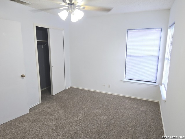 Listing photo id 61 for 9415 Silverfeather