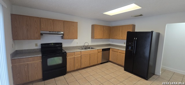 Listing photo id 65 for 9415 Silverfeather