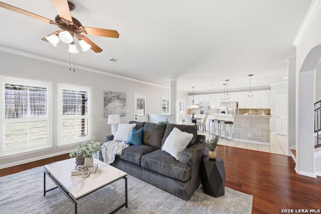 Image 14 of 38 For 831 Queens Oak