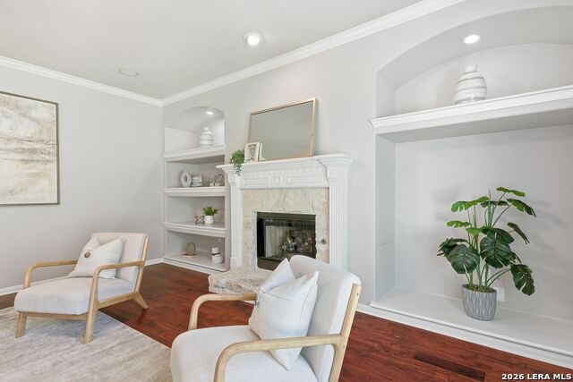 Image 15 of 38 For 831 Queens Oak