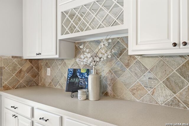 Image 19 of 38 For 831 Queens Oak