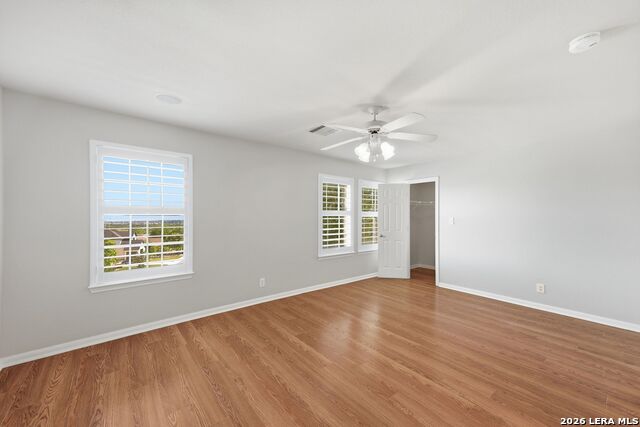 Image 23 of 38 For 831 Queens Oak