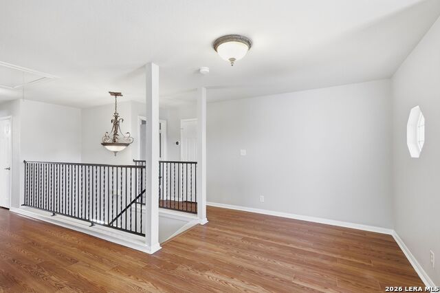 Image 24 of 38 For 831 Queens Oak