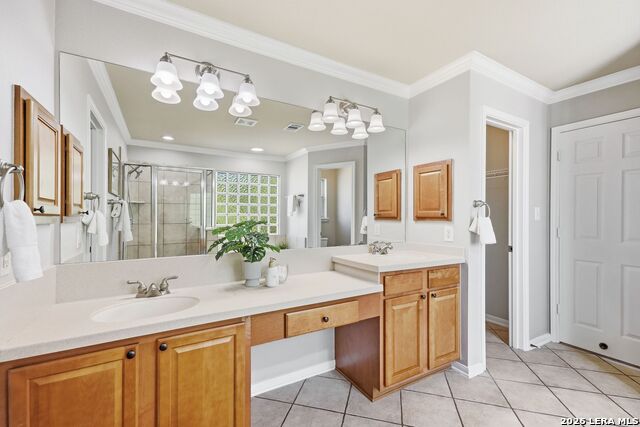 Image 34 of 38 For 831 Queens Oak