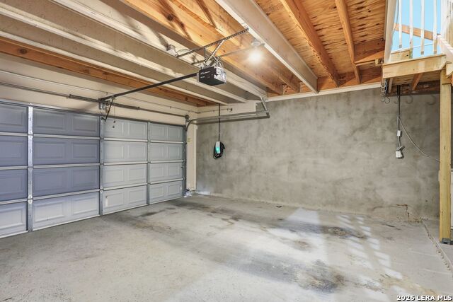 Image 35 of 38 For 831 Queens Oak