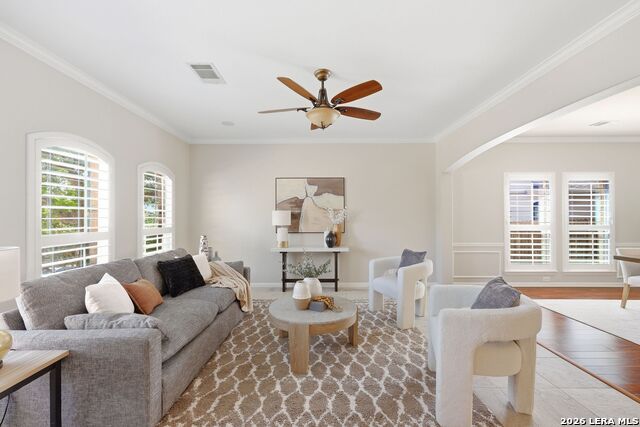 Image 4 of 38 For 831 Queens Oak