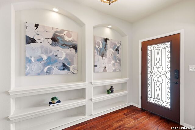 Image 7 of 38 For 831 Queens Oak