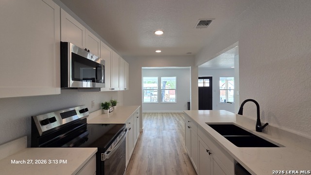 Image 13 of 28 For 2530 Woodlawn W