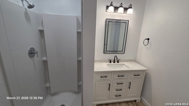 Image 22 of 28 For 2530 Woodlawn W