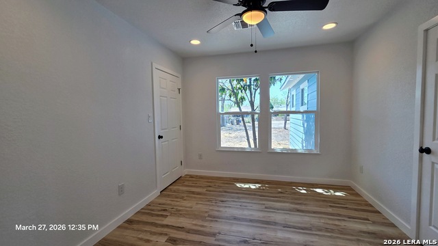 Image 23 of 28 For 2530 Woodlawn W