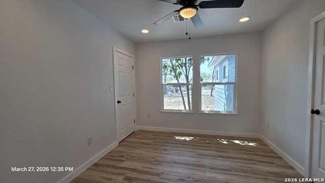 Image 24 of 28 For 2530 Woodlawn W