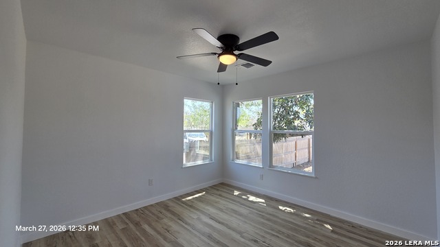 Image 25 of 28 For 2530 Woodlawn W