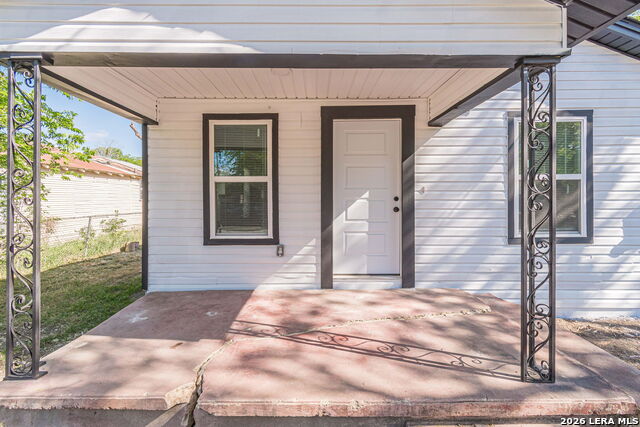 Image 11 of 34 For 524 Avenue B