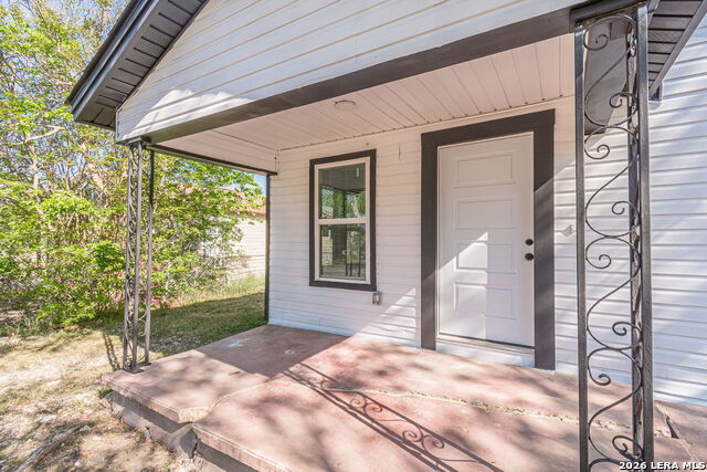 Image 12 of 34 For 524 Avenue B