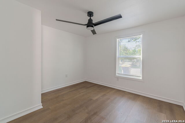 Image 23 of 34 For 524 Avenue B