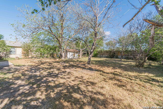 Image 32 of 34 For 524 Avenue B