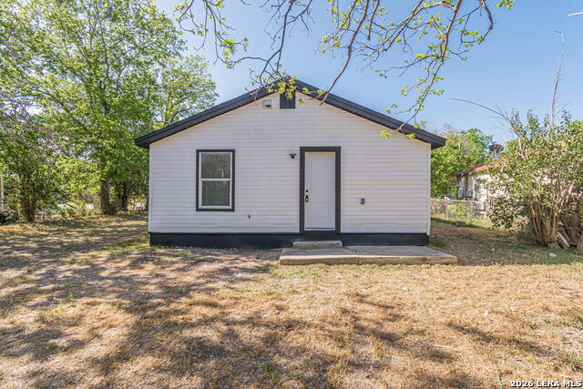 Image 4 of 34 For 524 Avenue B