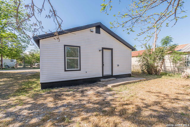 Image 5 of 34 For 524 Avenue B