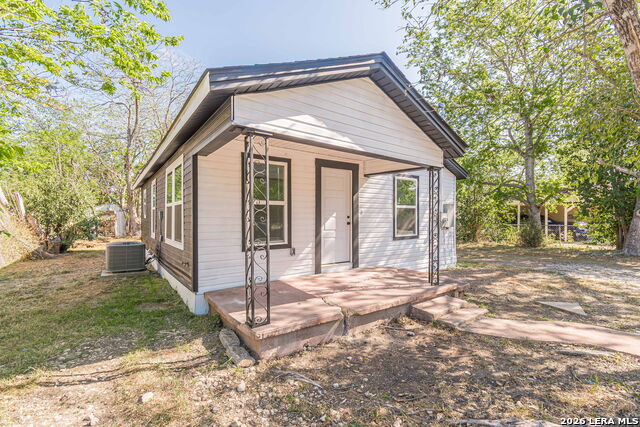 Image 7 of 34 For 524 Avenue B