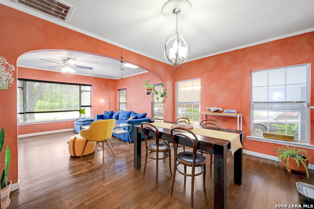 Image 11 of 34 For 2231 Woodlawn Ave W