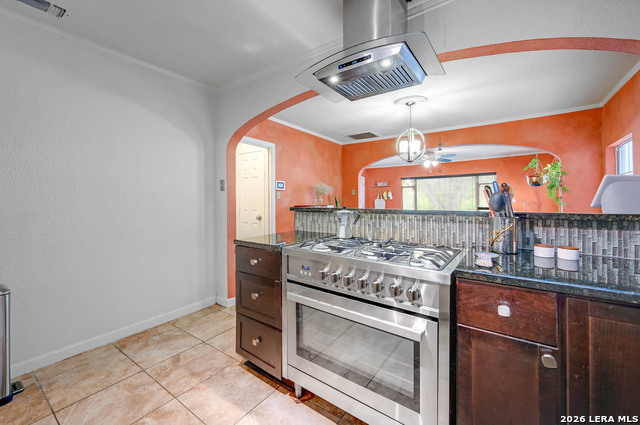 Image 14 of 34 For 2231 Woodlawn Ave W