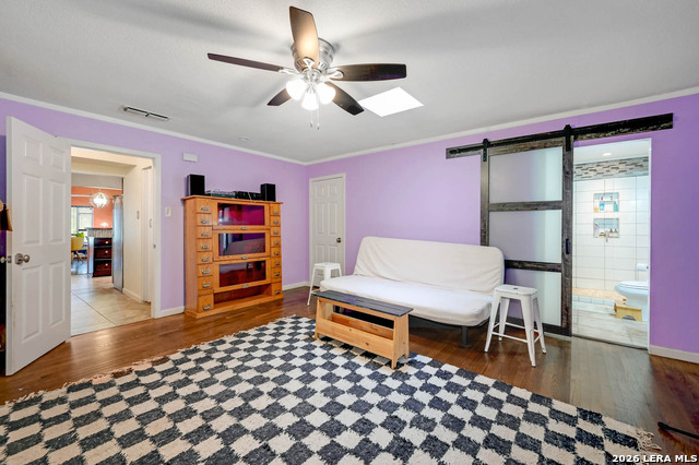 Image 17 of 34 For 2231 Woodlawn Ave W