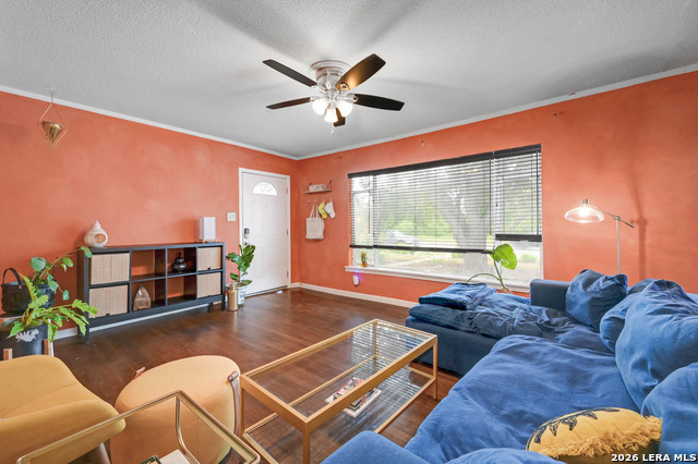 Image 5 of 34 For 2231 Woodlawn Ave W