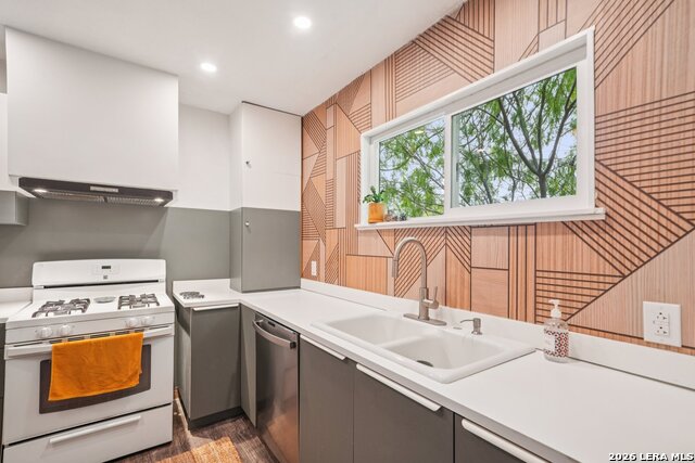 Image 2 of 31 For 12702 Middle Lane