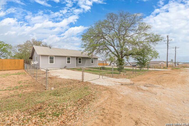 Details for 1315 Olive  , Jourdanton, TX 78026