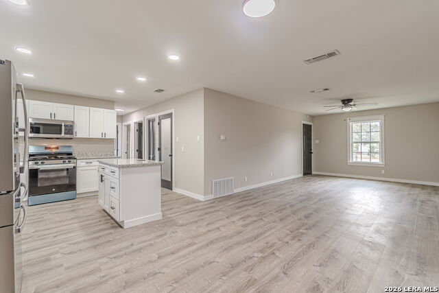 Image 4 of 19 For 1315 Olive  