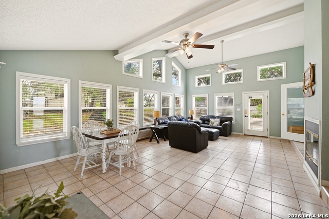 Image 2 of 68 For 1518 Lakeside