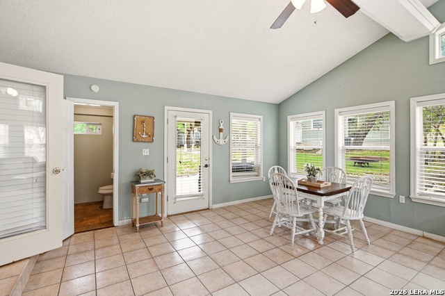 Image 4 of 68 For 1518 Lakeside