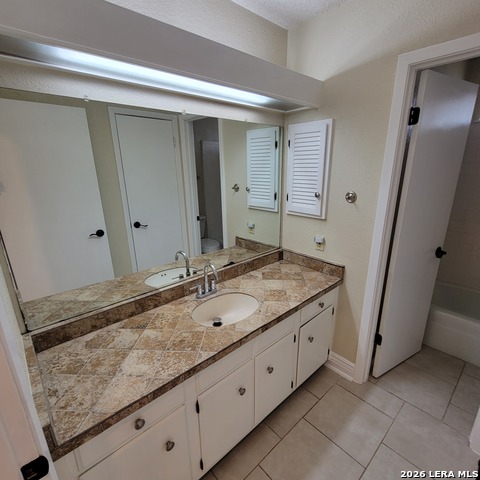 Image 11 of 16 For 1922 Oakline Dr