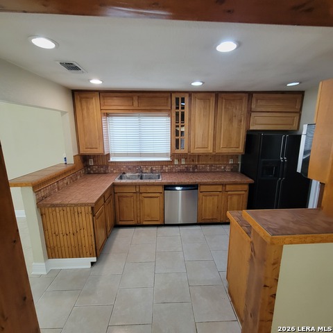 Image 6 of 16 For 1922 Oakline Dr