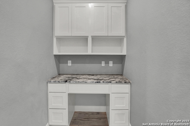 Image 27 of 53 For 177 Timber  