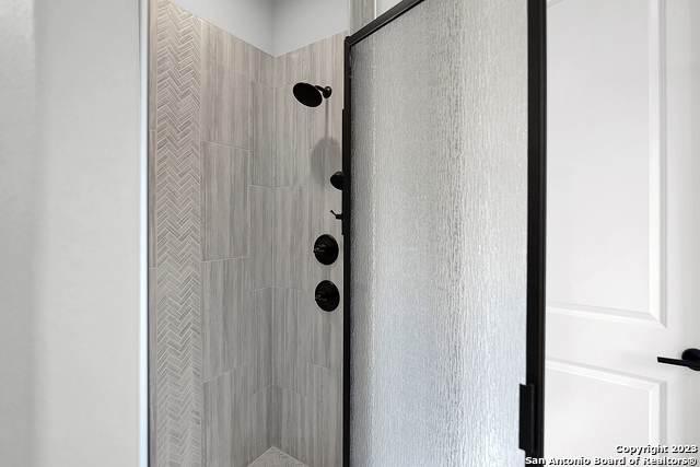 Image 30 of 53 For 177 Timber  