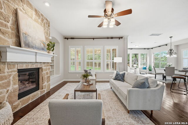 Image 10 of 46 For 819 Tiger Lily