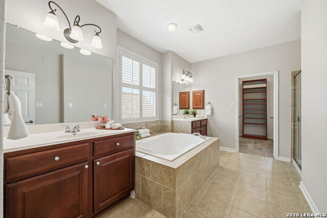 Image 27 of 46 For 819 Tiger Lily