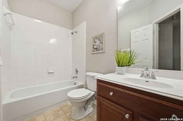 Image 38 of 46 For 819 Tiger Lily