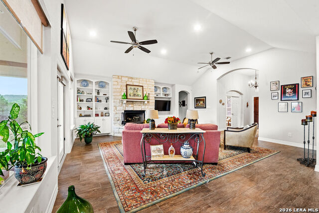 Image 17 of 46 For 1434 Village Top